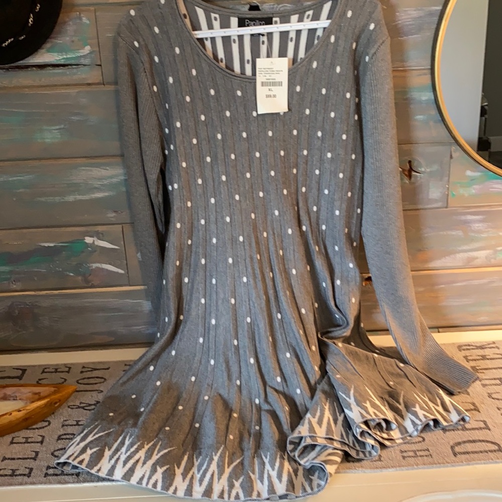 NWT ladies Papillon Tunic skate